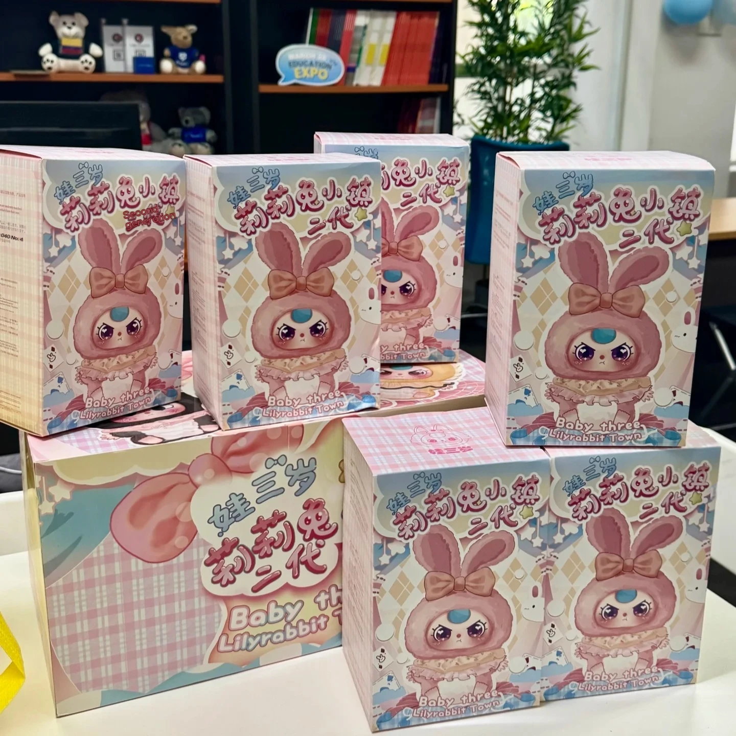 Genuine Baby Three V2 Lily Rabbit Little Town Series Blind Box Action Figure Toy Kawaii Dolls Mystery Box Children Birthday Gift
Genuine Baby Three V2 Lily Rabbit Little Town Series Blind Box Action Figure Toy Kawaii Dolls Mystery Box Children Birthday Gift