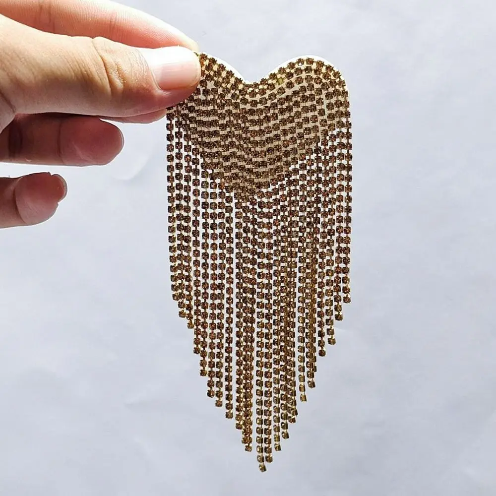 Нежная ретро-сердечко с кисточкой, эполеты, длинная цепочка из бисера, ювелирные изделия на плечо, классическая одежда в стиле панк, аксессуары для мужчин и женщин
Нежная ретро-сердечко с кисточкой, эполеты, длинная цепочка из бисера, ювелирные изделия на плечо, классическая одежда в стиле панк, аксессуары для мужчин и женщин