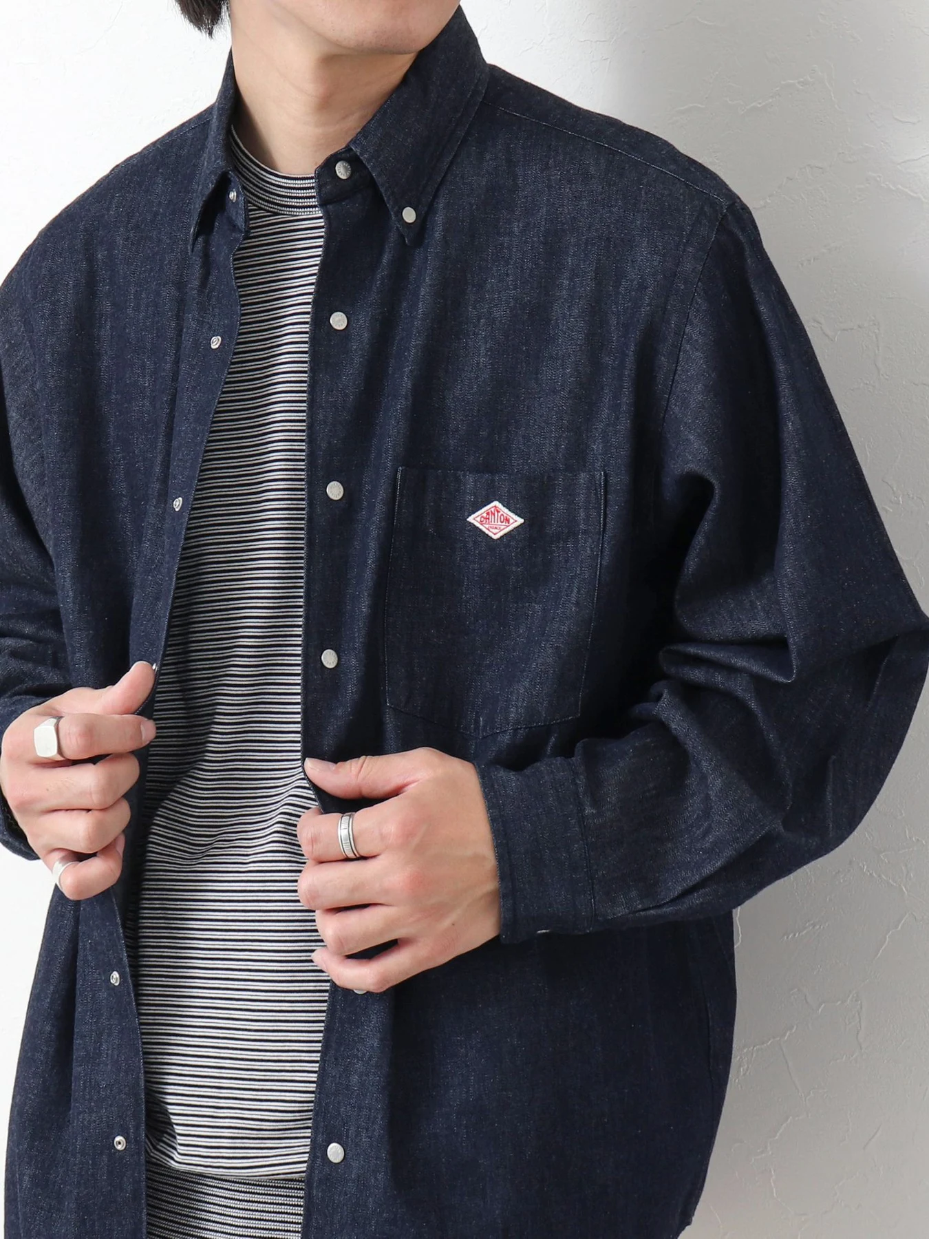 Pure Cotton Long Sve Button down Denim irt Spring Autumn Casual Embroidered Color ex Stand Fit Youth ...
Pure Cotton Long Sve Button down Denim irt Spring Autumn Casual Embroidered Color ex Stand Fit Youth ...
