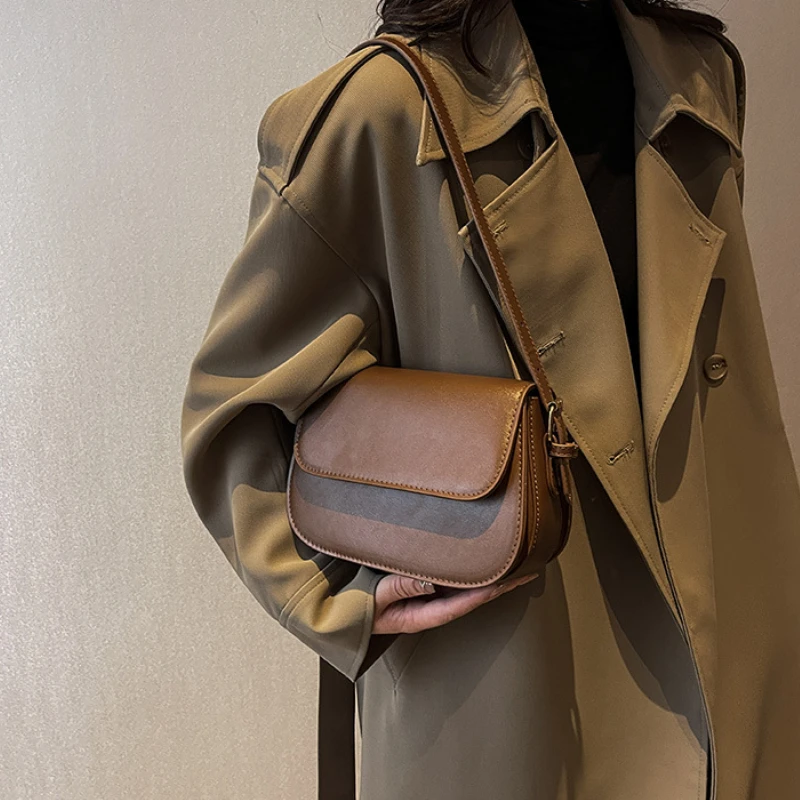 Trendy Minimalist Womens Shoulder Bag - Fashion-Forward Flap Design, Compact PU Leather Purse for Daily Chic Style, for
Trendy Minimalist Womens Shoulder Bag - Fashion-Forward Flap Design, Compact PU Leather Purse for Daily Chic Style, for