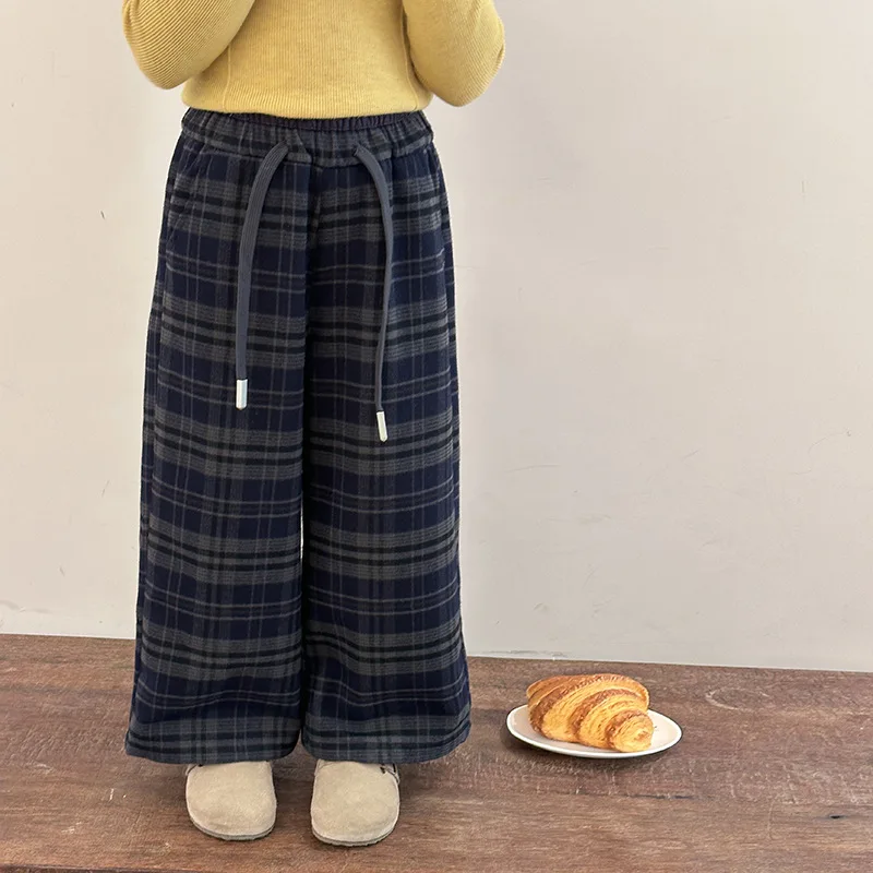 Girls Autumn Korean Retro Versatile Casual Plaid Drawstring Loose Wide Leg Pants, Simple and Comfortable for Daily Wear
Girls Autumn Korean Retro Versatile Casual Plaid Drawstring Loose Wide Leg Pants, Simple and Comfortable for Daily Wear