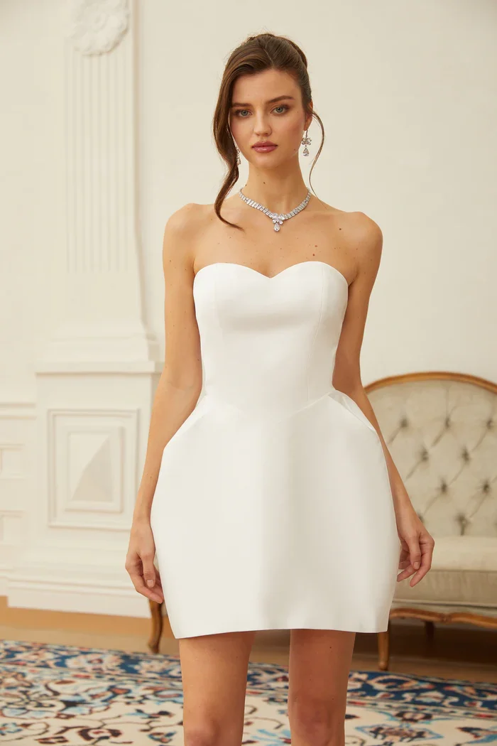 Simple Heart Shaped Short Petal Wedding Dresses Elegant Solid Color Strapless Ball Gowns Evening after party Vestidos
Simple Heart Shaped Short Petal Wedding Dresses Elegant Solid Color Strapless Ball Gowns Evening after party Vestidos