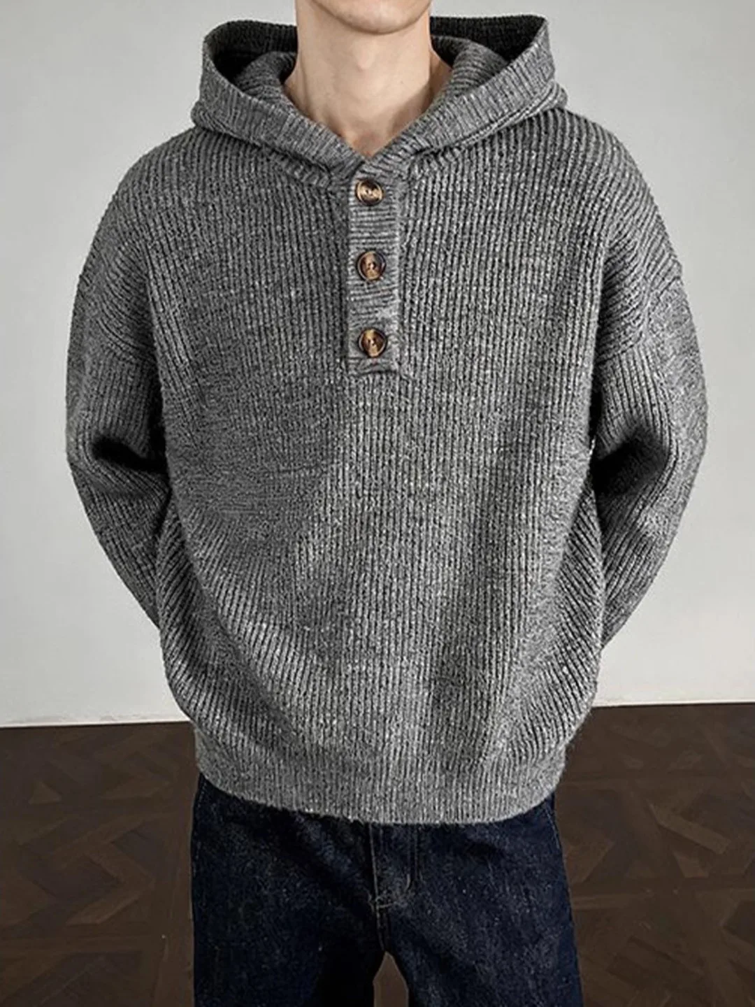 Мужской вязаный свитер в американском ретро-стиле с капюшоном на пуговицах, базовый слой для осени, повседневная одежда для прогулок
Мужской вязаный свитер в американском ретро-стиле с капюшоном на пуговицах, базовый слой для осени, повседневная одежда для прогулок