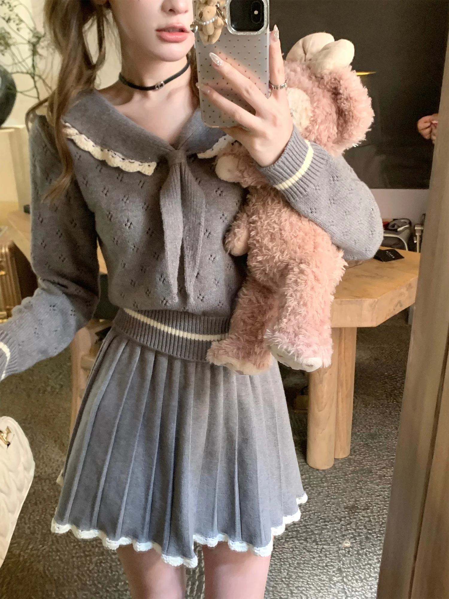 Женский вязаный комплект Chil Sung с темно-синим воротником, ажурной двойной юбкой и орех, длинный свек, повседневная осенняя одежда
Женский вязаный комплект Chil Sung с темно-синим воротником, ажурной двойной юбкой и орех, длинный свек, повседневная осенняя одежда