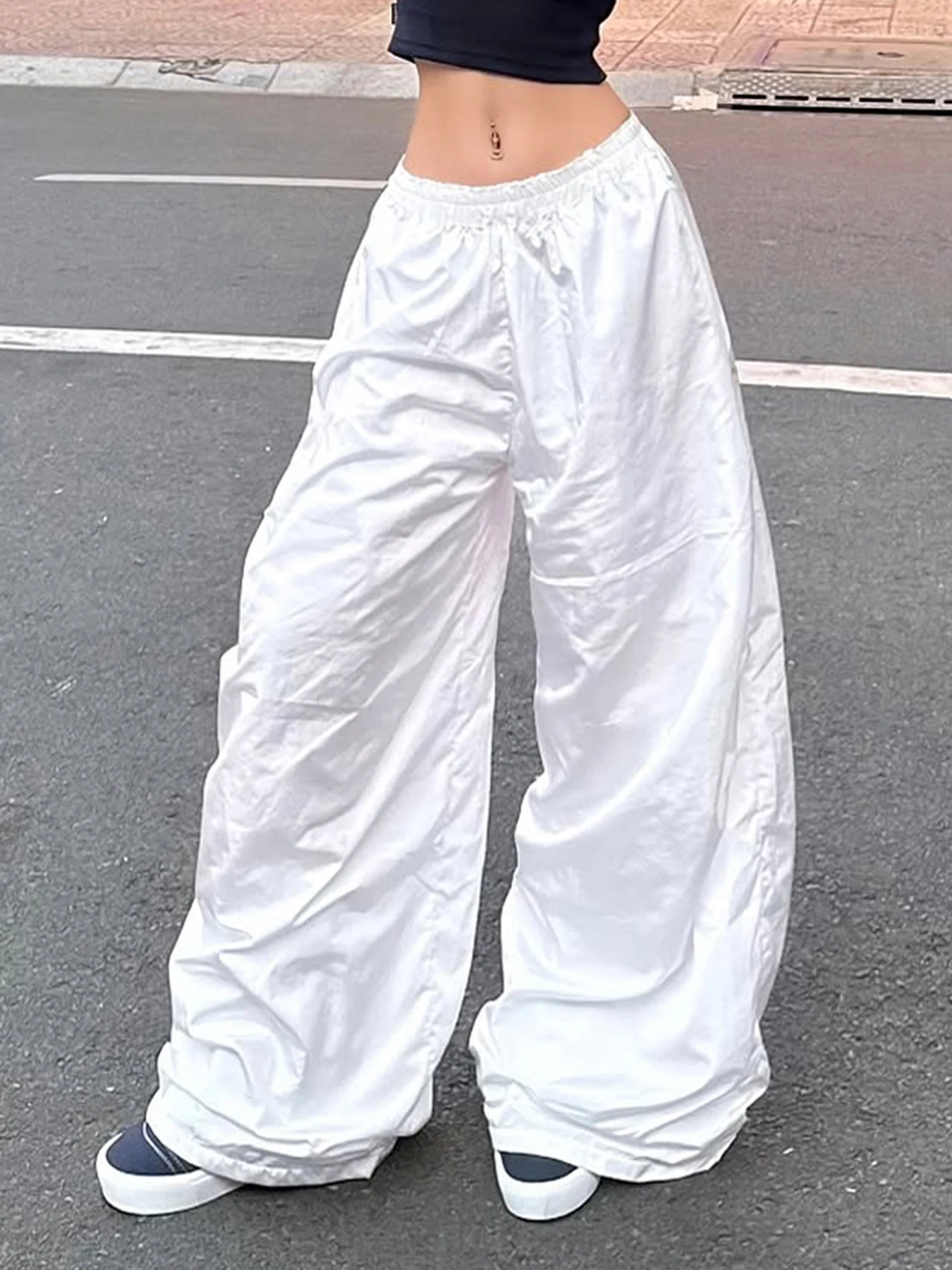 Weekeep White Wide Leg Casual Pants Streetwear y2k Loose Elastic Low Rise Sweatpants Women 90s Trousers Korean Fashion Trousers
Weekeep White Wide Leg Casual Pants Streetwear y2k Loose Elastic Low Rise Sweatpants Women 90s Trousers Korean Fashion Trousers
