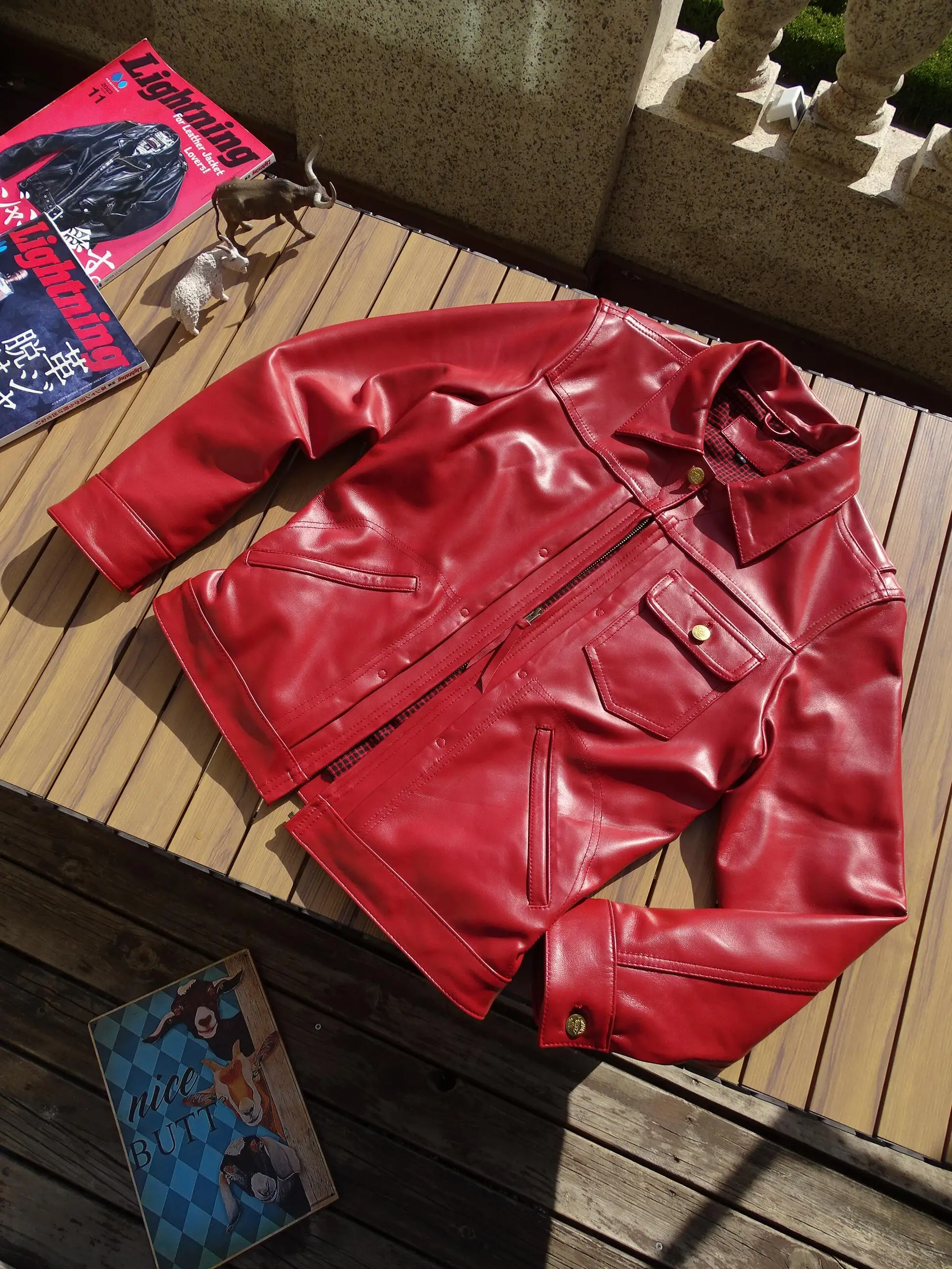 Редкое красное японское кожаное пальто на молнии из овчины Jaet, мужское модное городское весеннее теплое длинное пальто Sve ort
Редкое красное японское кожаное пальто на молнии из овчины Jaet, мужское модное городское весеннее теплое длинное пальто Sve ort