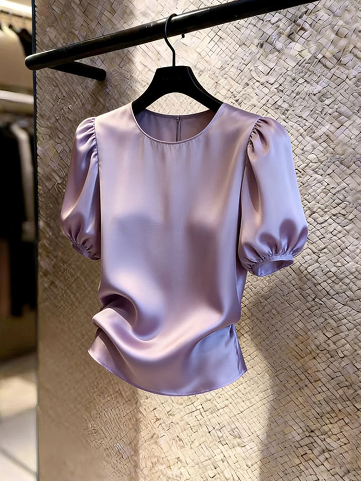 Silk Satin Bubble Sleeve round Neck Shirt Pure Color Versatile Summer High-End Feeling Women's Fashion Commute Style Top
Silk Satin Bubble Sleeve round Neck Shirt Pure Color Versatile Summer High-End Feeling Women's Fashion Commute Style Top