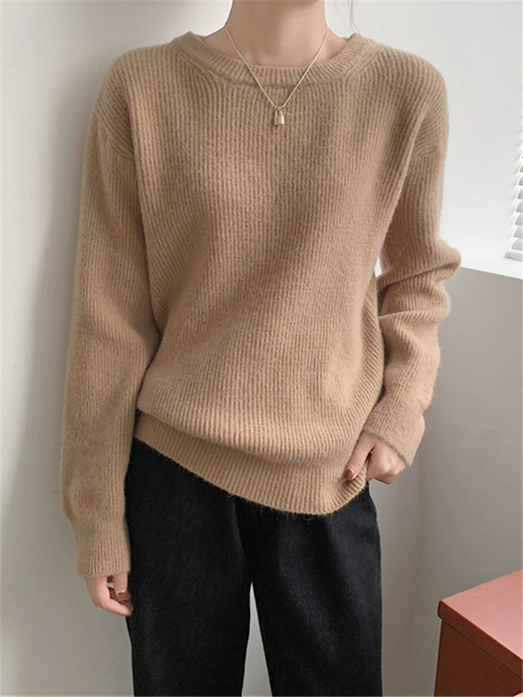 Autumn Winter Loose Women's Knitted Pullover Sweater 2022 New Long Sleeve Solid O-Neck Casual Knitwear Lady Sweaters Female Tops
Autumn Winter Loose Women's Knitted Pullover Sweater 2022 New Long Sleeve Solid O-Neck Casual Knitwear Lady Sweaters Female Tops