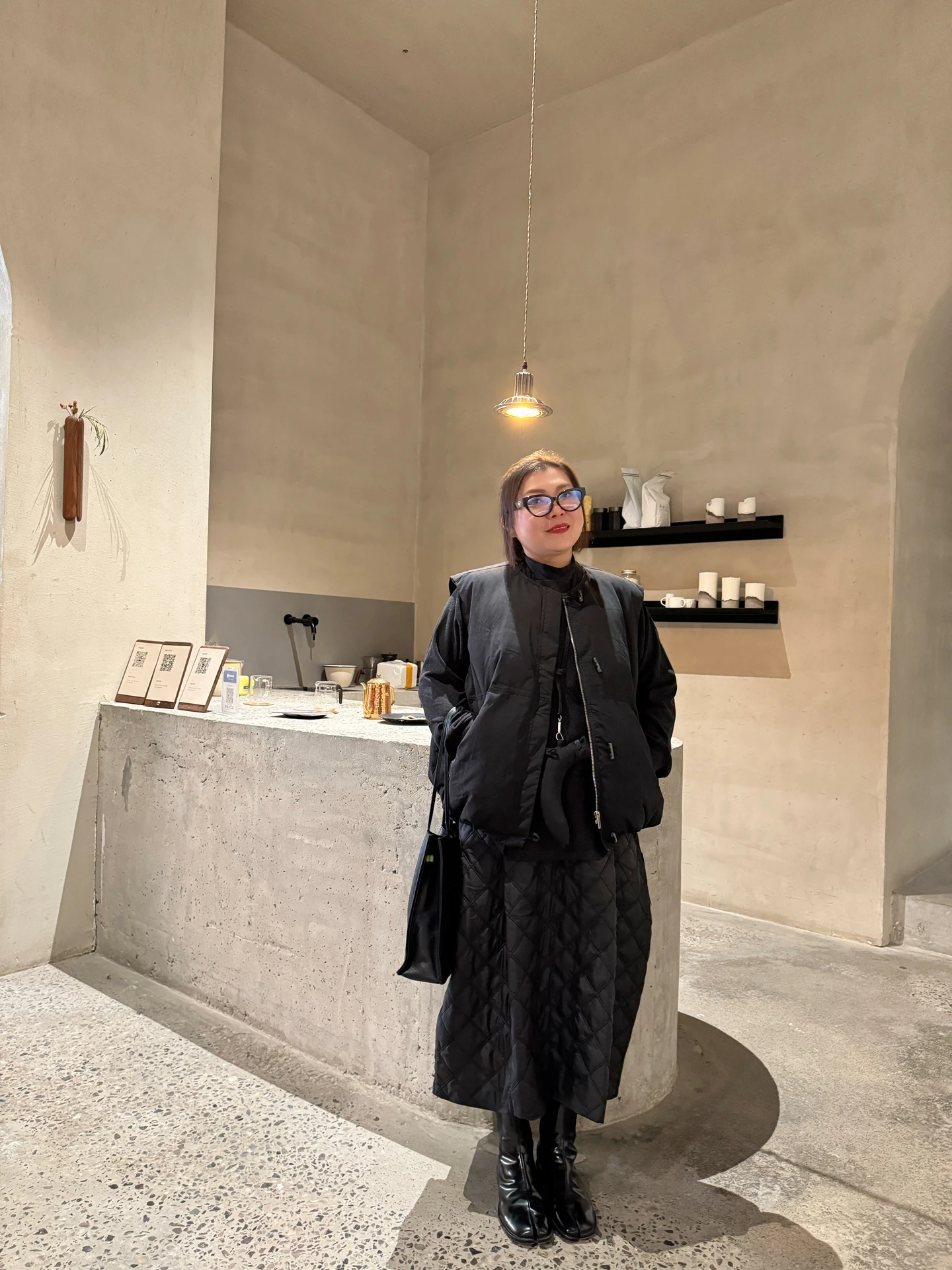 Женская хлопковая майка большого размера с круглым вырезом, с цветочным узором по низу, для весны, осени и зимы, однотонная, повседневная, модная
Женская хлопковая майка большого размера с круглым вырезом, с цветочным узором по низу, для весны, осени и зимы, однотонная, повседневная, модная