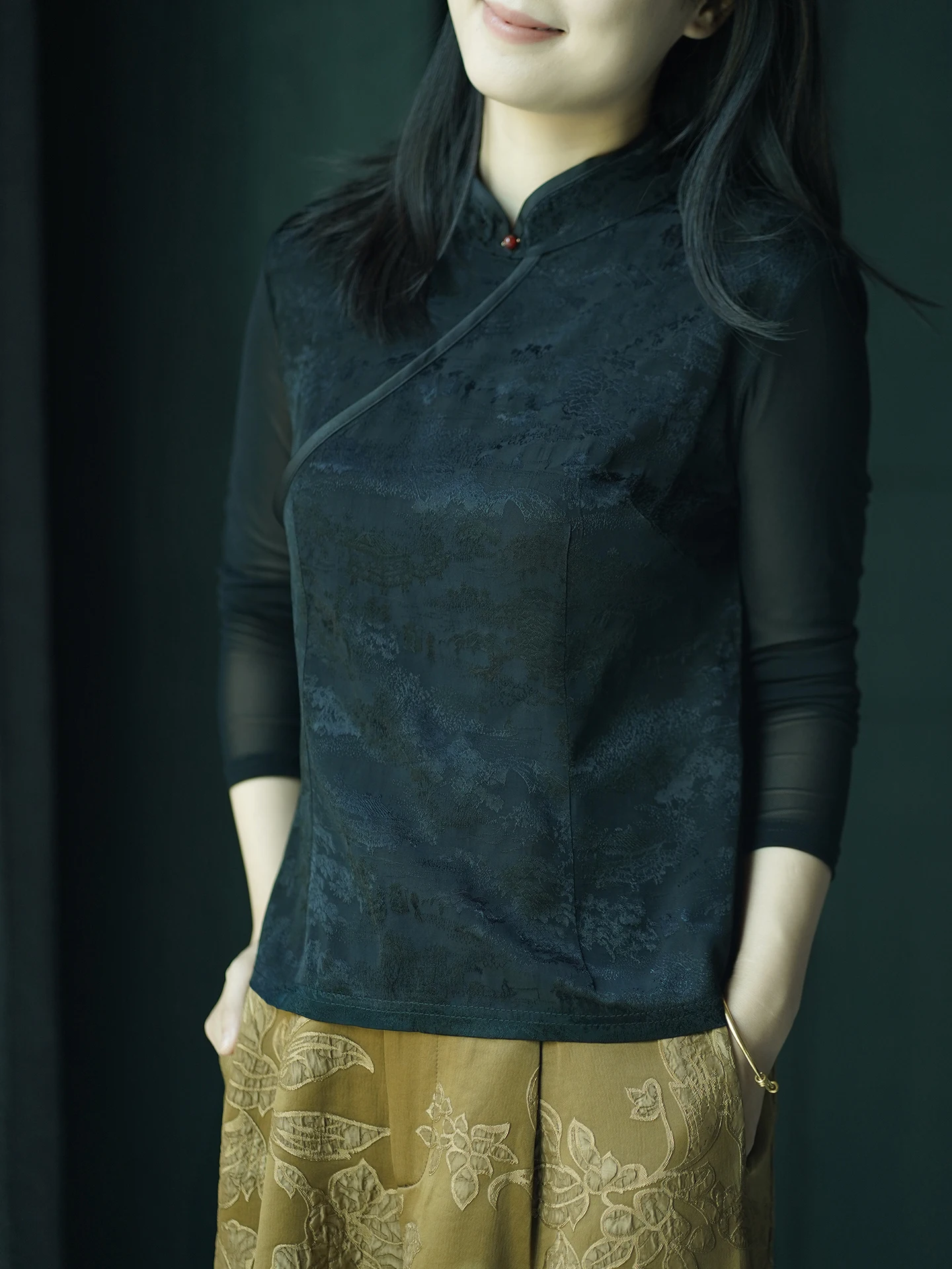 Ephirean New Chinese Retro Bla Silk Cotton Embroidered Top Women's Autumn Winter Casual Long Sve Boting irt
Ephirean New Chinese Retro Bla Silk Cotton Embroidered Top Women's Autumn Winter Casual Long Sve Boting irt