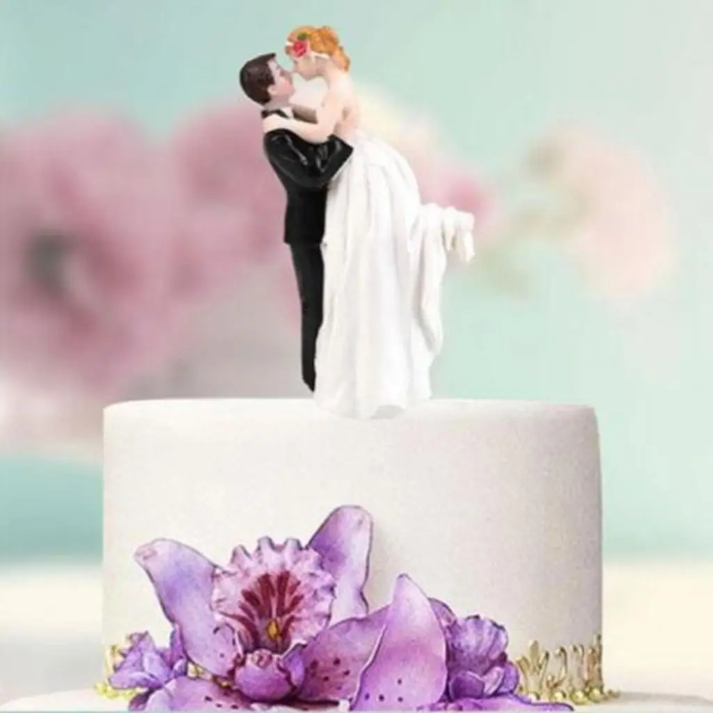 Happy Boyfriend And Bride Shape Cake Decoration / Cake Topper
Happy Boyfriend And Bride Shape Cake Decoration / Cake Topper
