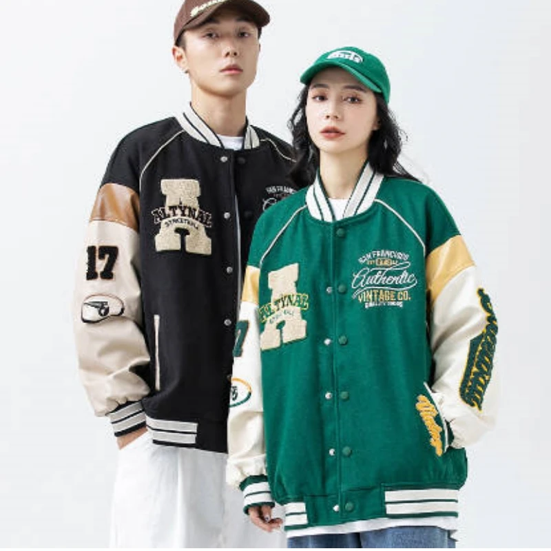 Высококачественная мужская бейсбольная куртка с вышивкой букв, американская ретро BF пара, модный бейсбольный трикотаж, пальто с воротником-стойкой и рукавами из искусственной кожи 
Высококачественная мужская бейсбольная куртка с вышивкой букв, американская ретро BF пара, модный бейсбольный трикотаж, пальто с воротником-стойкой и рукавами из искусственной кожи