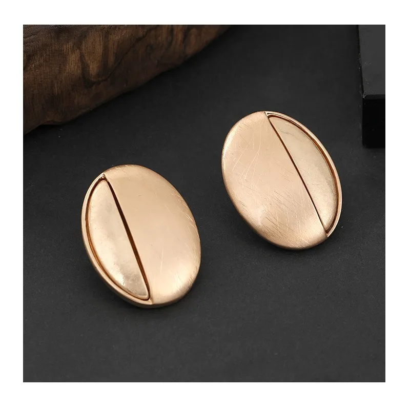 Earrings Women's Retro Light Luxury High Sense Simple Atmosphere Splicing Geometric Earrings Jewelry
Earrings Women's Retro Light Luxury High Sense Simple Atmosphere Splicing Geometric Earrings Jewelry