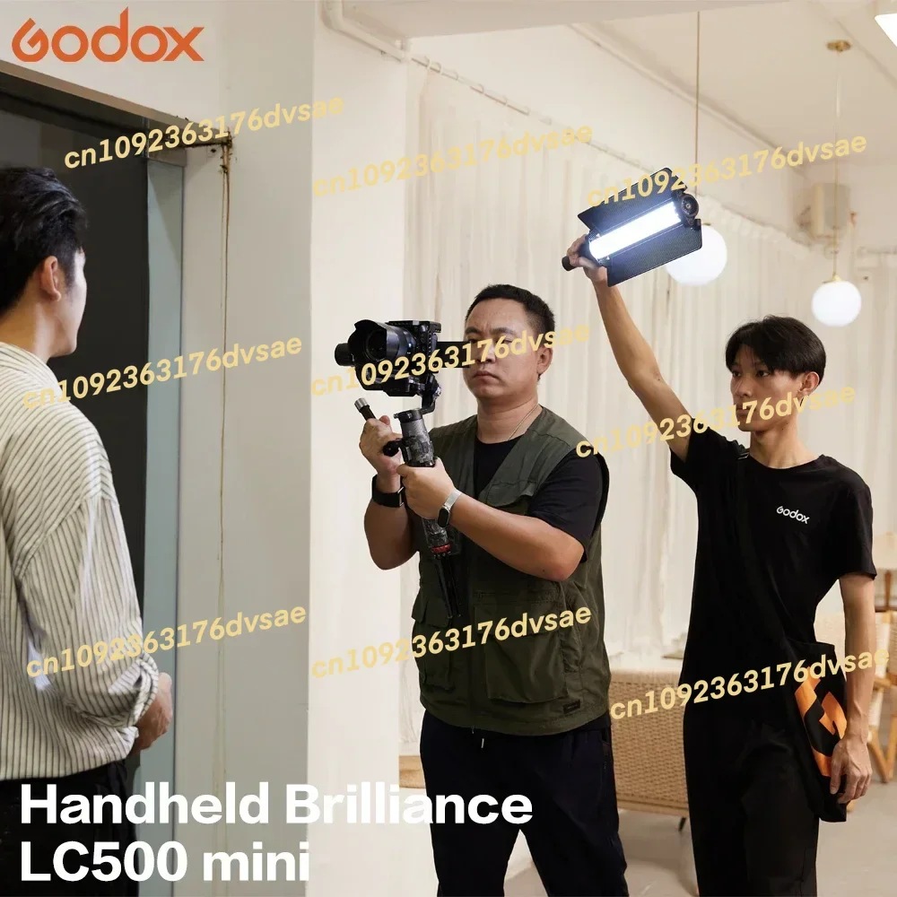 NEW LC500 mini Handle LED Photographic Lighting Light Stick 3300K-5600K Adjustable Built-in Lithiunm Battery Selfie Light
NEW LC500 mini Handle LED Photographic Lighting Light Stick 3300K-5600K Adjustable Built-in Lithiunm Battery Selfie Light