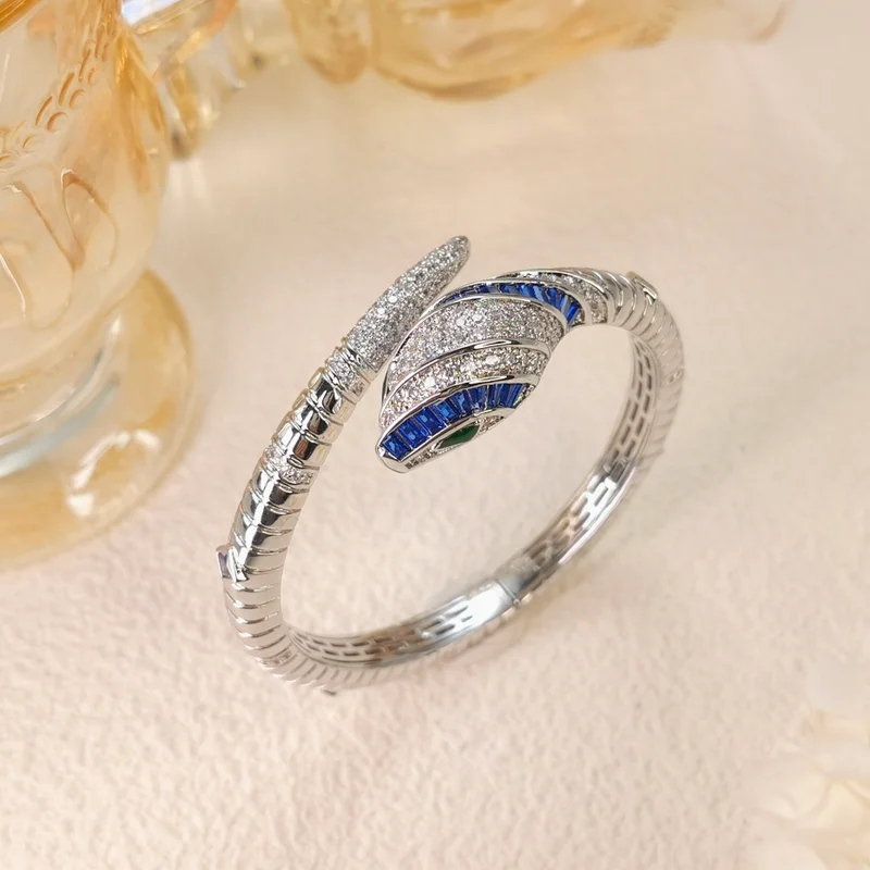 Designer Collection Style Women Lady Inlay Blue Green Square Cubic Zircon Snake Snakelike Plated Gold Color Bangle Bracelet
Designer Collection Style Women Lady Inlay Blue Green Square Cubic Zircon Snake Snakelike Plated Gold Color Bangle Bracelet