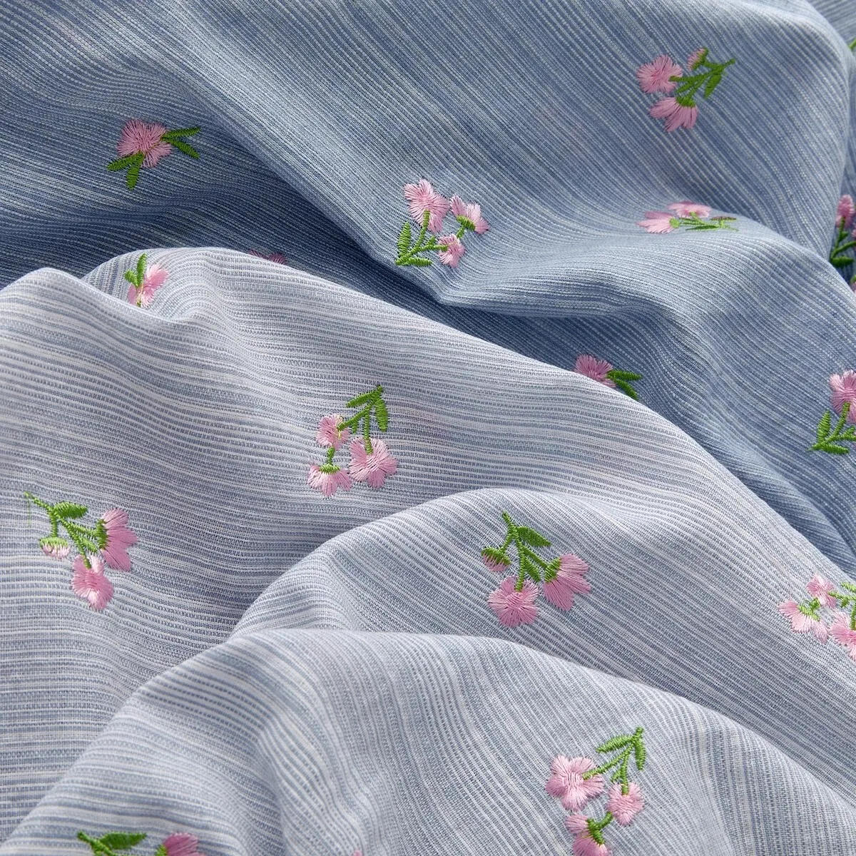 High end Blue Pure Cotton embroidery tissu Dress, cheongsam, clothing, children's clothing fabric
High end Blue Pure Cotton embroidery tissu Dress, cheongsam, clothing, children's clothing fabric