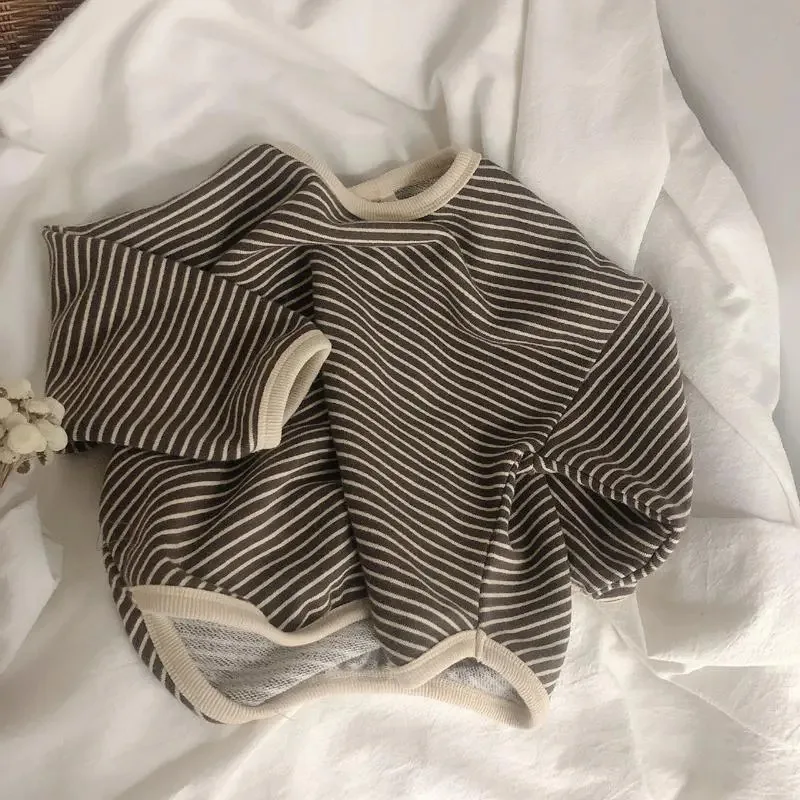 Children's Long T-Shirt Boys Tees Autumn Long Sleeve Korean Style Loose Striped Tops Children's Sweatshirt All-Match Girl Shirts
Children's Long T-Shirt Boys Tees Autumn Long Sleeve Korean Style Loose Striped Tops Children's Sweatshirt All-Match Girl Shirts