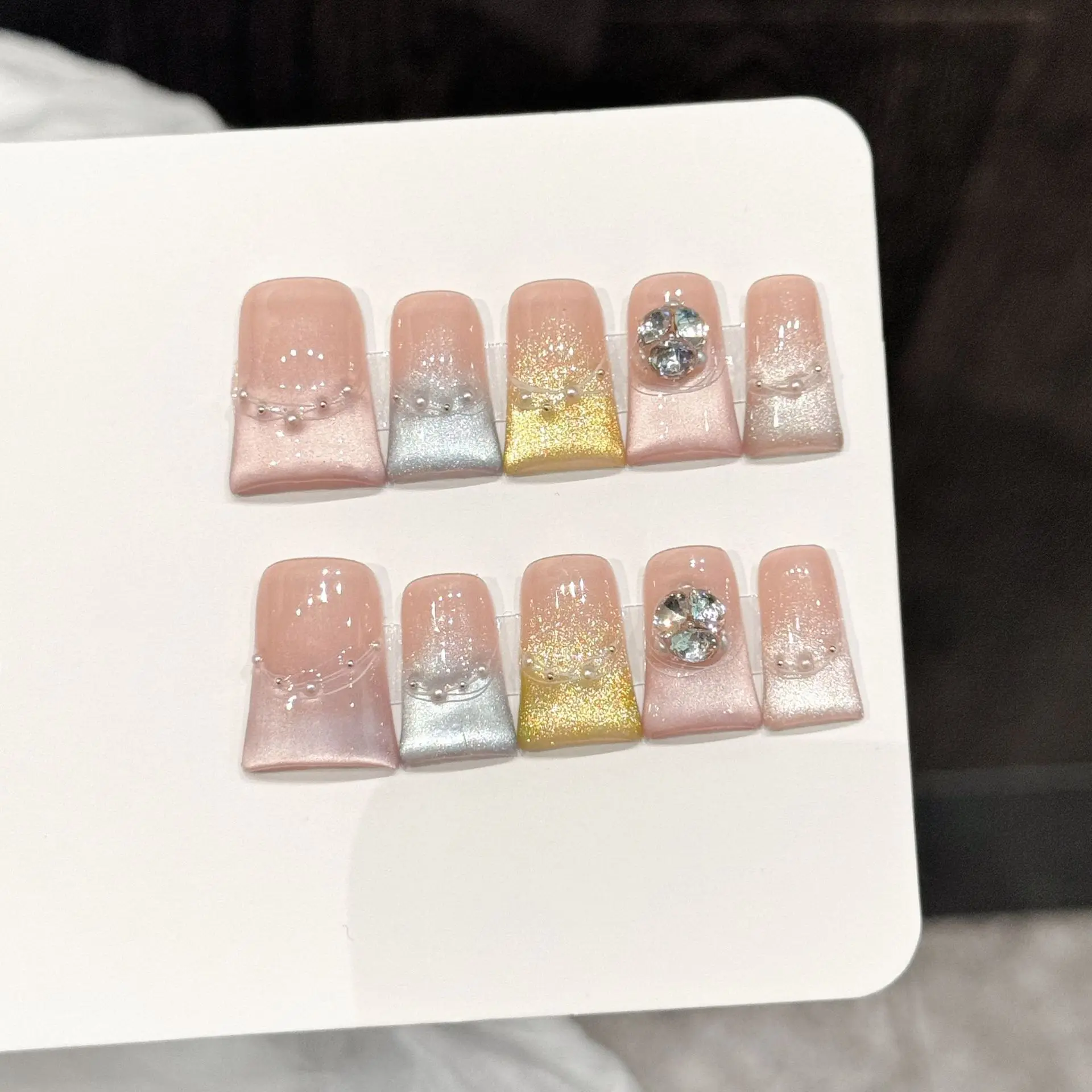 10pcs Handmade Press On Nails Dopamine Colorful Cat's Eye French Style False Nails Glossy Diamond Decor Sweet Duckbill Fake Nail
10pcs Handmade Press On Nails Dopamine Colorful Cat's Eye French Style False Nails Glossy Diamond Decor Sweet Duckbill Fake Nail