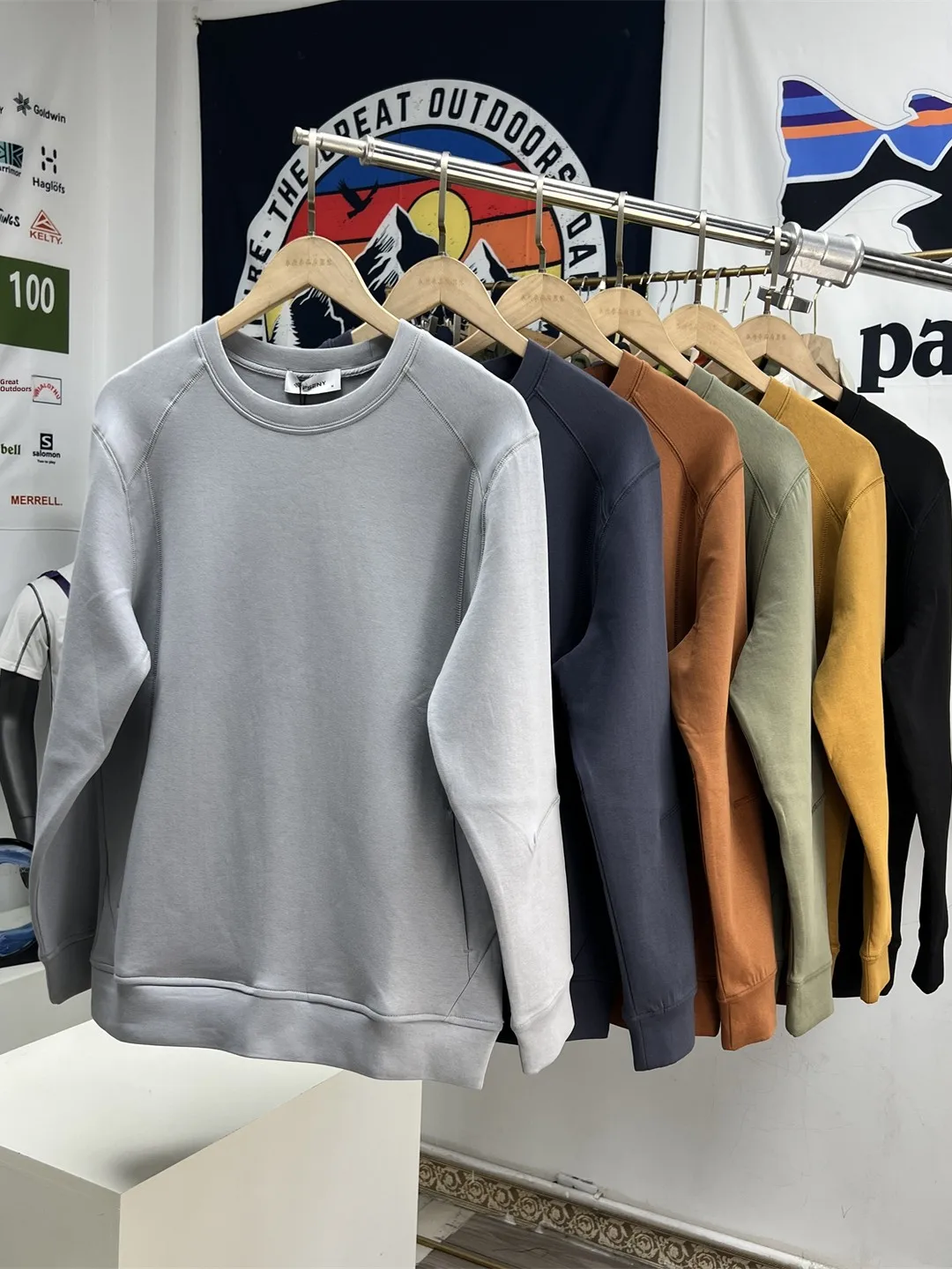 High-End 3D Tailored Autumn Winter Men Women Couple Faion Liquid Ammonia Elastic Air Layer Hoodie Cotton Polyester Blend
High-End 3D Tailored Autumn Winter Men Women Couple Faion Liquid Ammonia Elastic Air Layer Hoodie Cotton Polyester Blend