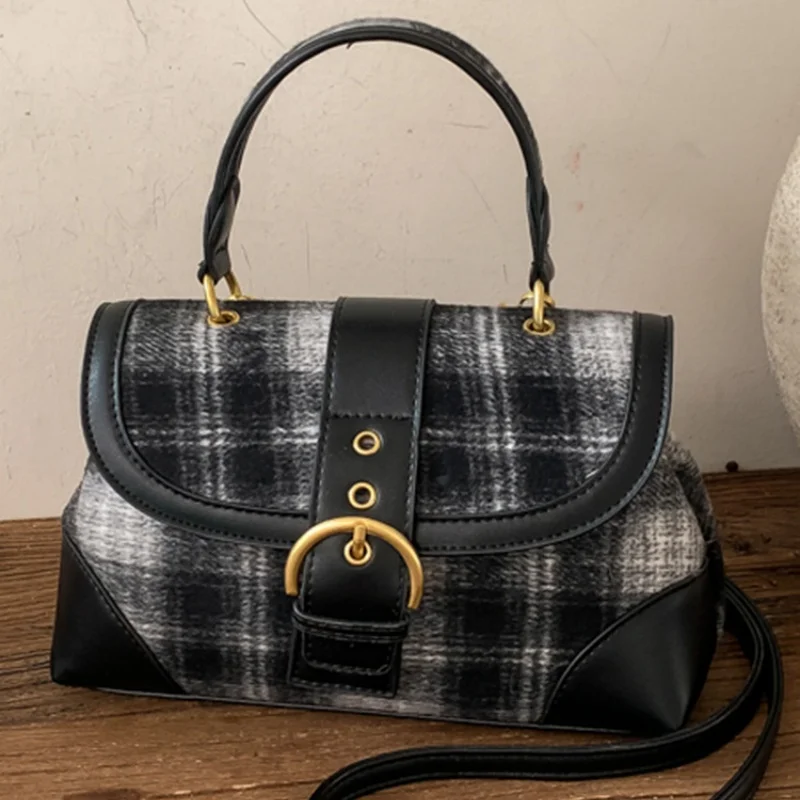 2026 Элегантная высококачественная минималистичная кожаная женская сумка через плечо с буквенным логотипом, винтажный модный дизайн
2026 Элегантная высококачественная минималистичная кожаная женская сумка через плечо с буквенным логотипом, винтажный модный дизайн