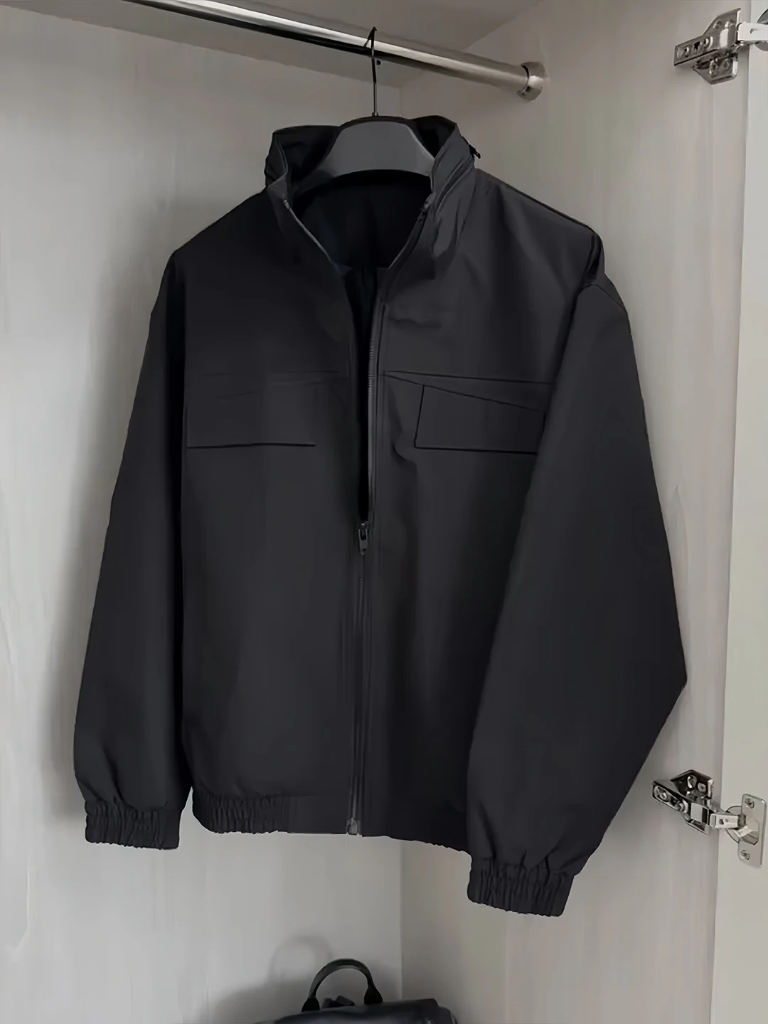 Мужская куртка-бомбер Iyaroom Pilot Jaet ort в стиле бейсбольной формы с воротником-стойкой, рабочая одежда, осенняя верхняя одежда, водонепроницаемая, приталенная, джинсовая...
Мужская куртка-бомбер Iyaroom Pilot Jaet ort в стиле бейсбольной формы с воротником-стойкой, рабочая одежда, осенняя верхняя одежда, водонепроницаемая, приталенная, джинсовая...