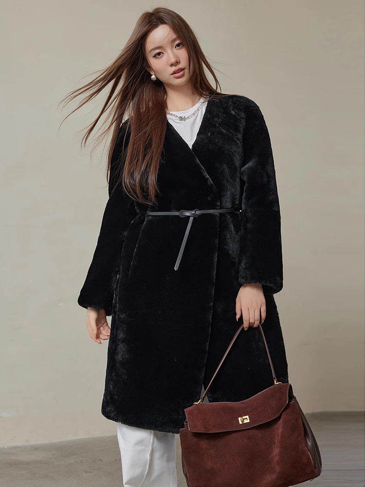 High-end Luxury Merino Sheep Fur Long Winter Jacket for Women 2026 Simple Elegant V-neck Genuine Leather Real Fur Coat with Belt
High-end Luxury Merino Sheep Fur Long Winter Jacket for Women 2026 Simple Elegant V-neck Genuine Leather Real Fur Coat with Belt