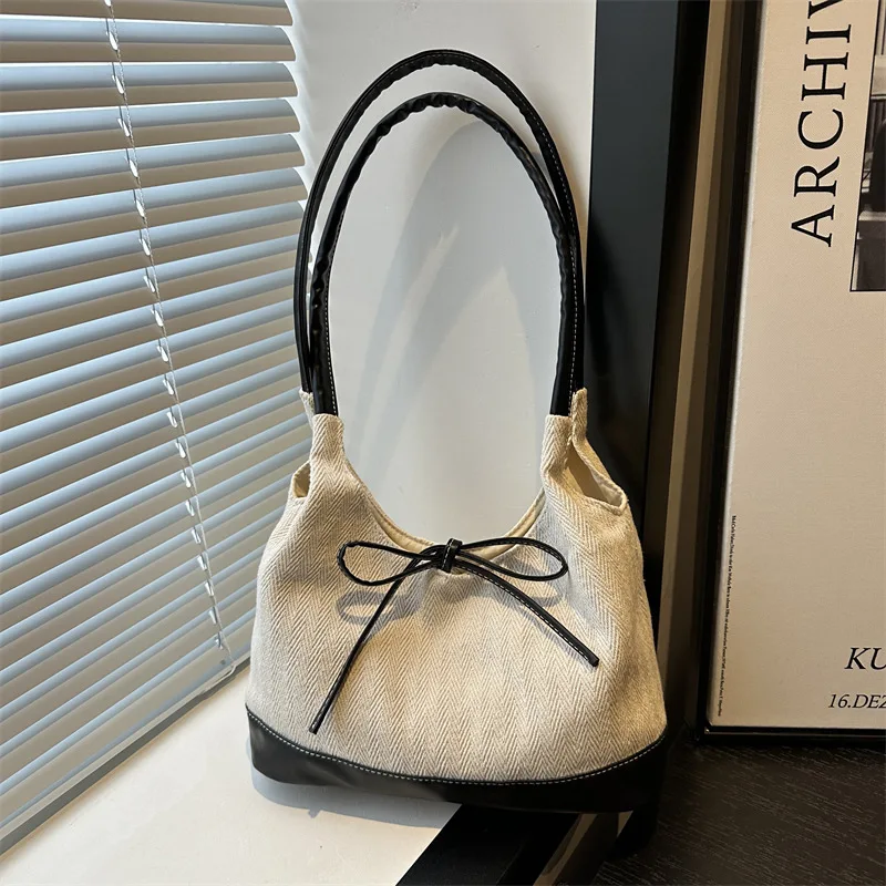 2025 Small Tote Bag for Women Stylish Underarm Shoulder Purse Spacious Work Commuter Bag Minimalist Casual Handbag
2025 Small Tote Bag for Women Stylish Underarm Shoulder Purse Spacious Work Commuter Bag Minimalist Casual Handbag