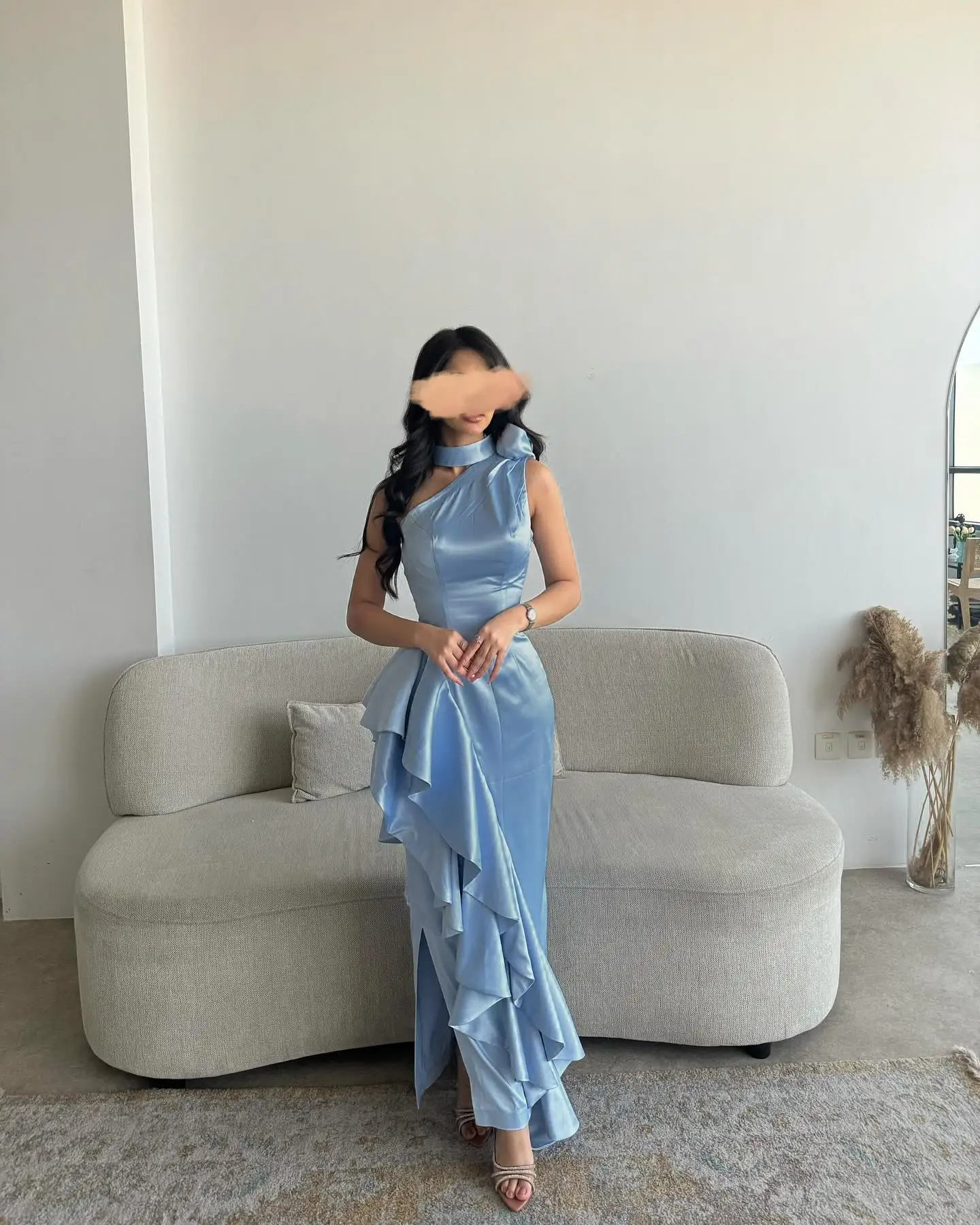 Customized Delicate Halter One Shoulder Ruffles Bow Evening Dresses Graceful Satin Front Slit Vestido De Festa Vestido De Noche
Customized Delicate Halter One Shoulder Ruffles Bow Evening Dresses Graceful Satin Front Slit Vestido De Festa Vestido De Noche