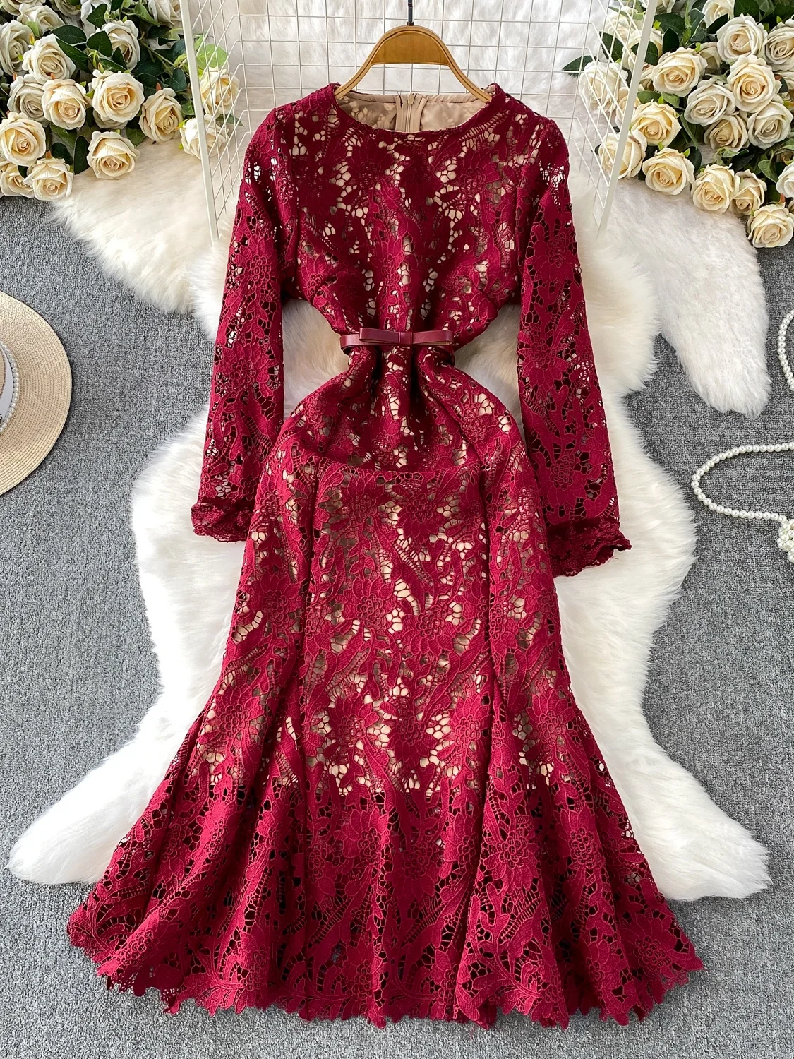Elegant Lace round Neck Dress Women's Spring Autumn Belted Waist Tie Long Dress Luxury Fashion Commute Style A-Line Skirt
Elegant Lace round Neck Dress Women's Spring Autumn Belted Waist Tie Long Dress Luxury Fashion Commute Style A-Line Skirt