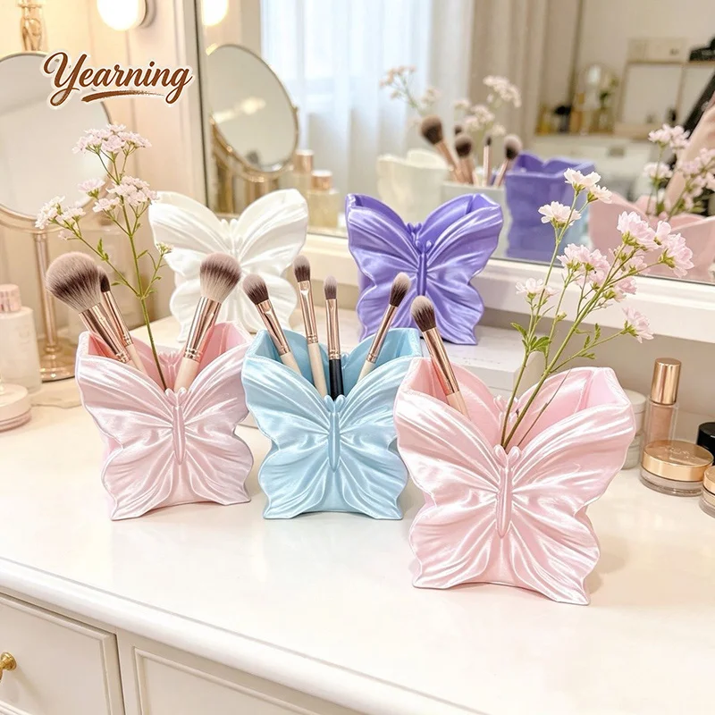 3D Printed Butterfly Shape Silk Light Luxury Makeup Girl Storage Box Desktop Pen Holder High Value Texture Vase Office Bedroom
3D Printed Butterfly Shape Silk Light Luxury Makeup Girl Storage Box Desktop Pen Holder High Value Texture Vase Office Bedroom