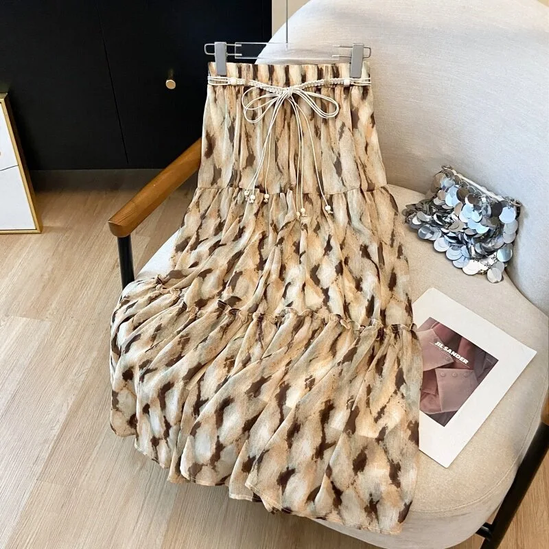 Vintage Ethnic Khaki Tie Dye Print Tiered Chiffon Midi Skirt High-waist Flowy Skirt Tassel Belt Women Cottagecore Vacation Wear
Vintage Ethnic Khaki Tie Dye Print Tiered Chiffon Midi Skirt High-waist Flowy Skirt Tassel Belt Women Cottagecore Vacation Wear