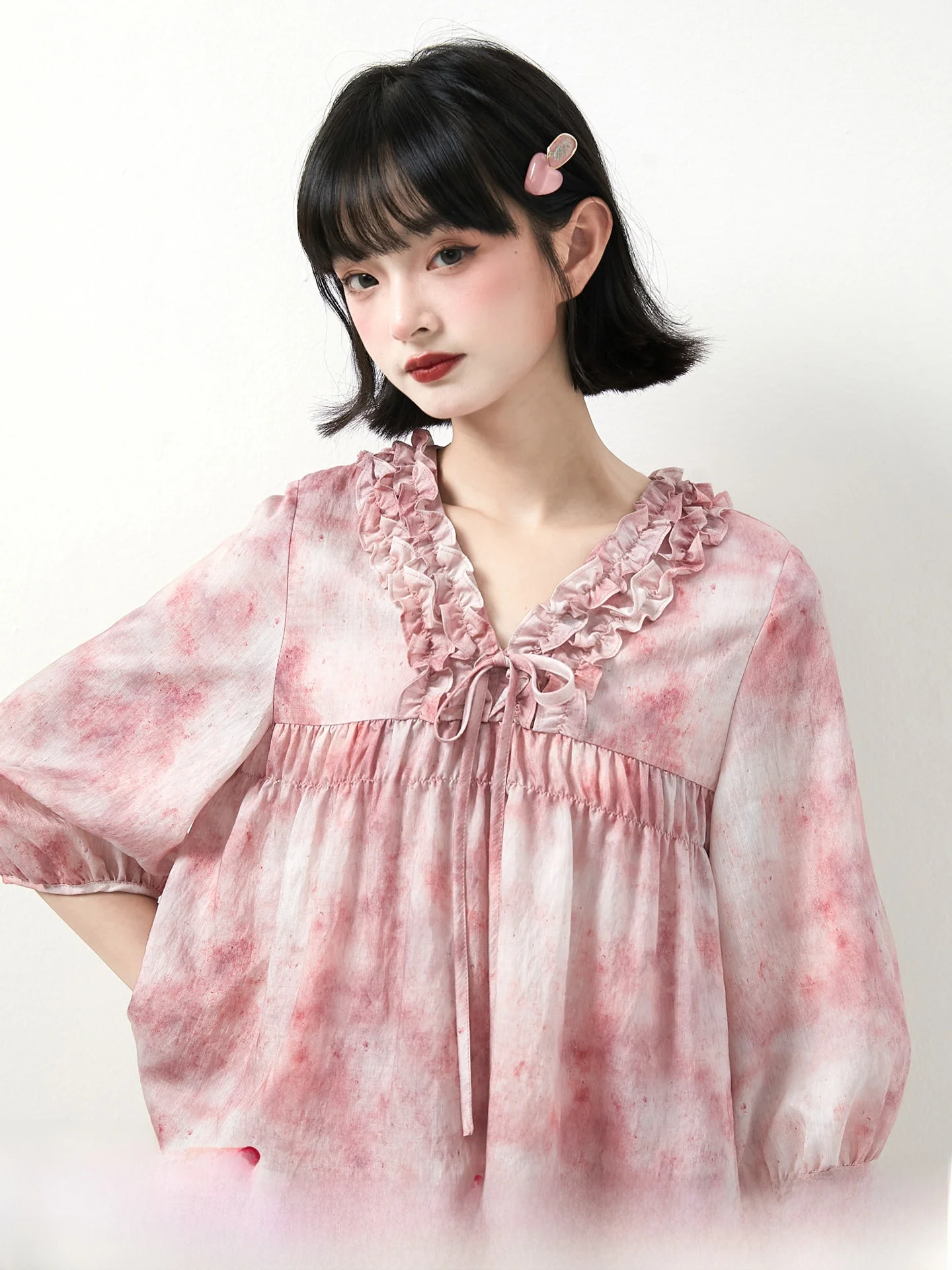 Spring Season Long Lantern Sleeve V-Neck Gradient Smock Dress Set in Soft Linen Fabric with Knot Detail
Spring Season Long Lantern Sleeve V-Neck Gradient Smock Dress Set in Soft Linen Fabric with Knot Detail