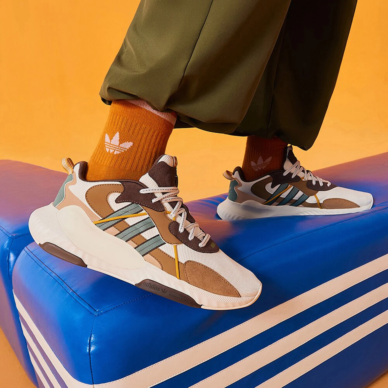 Adidas Authentic HI-TAIL Unisex Retro Breathable Casual Shoes ID1129
Adidas Authentic HI-TAIL Unisex Retro Breathable Casual Shoes ID1129