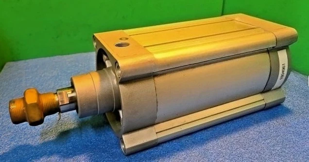 Brand New DSBC-125-125-PPVA-N3 1804961 Double Action Cylinder 1pcs Hot Selling Fast delivery
Brand New DSBC-125-125-PPVA-N3 1804961 Double Action Cylinder 1pcs Hot Selling Fast delivery