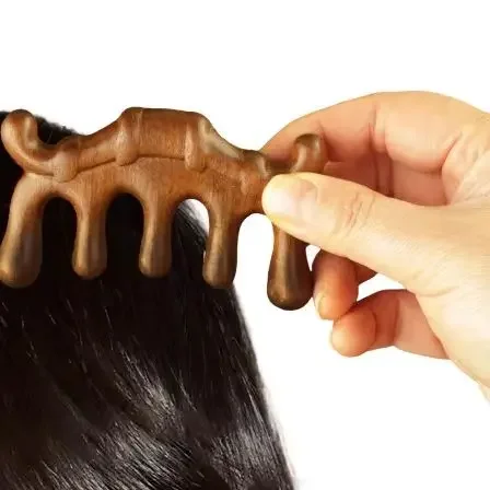 Изысканная резьба, деревянная массажная расческа, сандаловое дерево, масляный массажер для головы, расческа для волос, инструменты, многофункциональная расчесывание меридианов 
Изысканная резьба, деревянная массажная расческа, сандаловое дерево, масляный массажер для головы, расческа для волос, инструменты, многофункциональная расчесывание меридианов