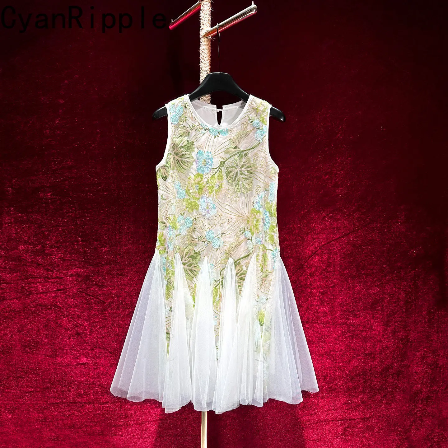 High Quality Mesh Embroidery Sequins Fairy Dress Women New Spring Summer Elegant Round Neck Sleeveless Short A-line Dress
High Quality Mesh Embroidery Sequins Fairy Dress Women New Spring Summer Elegant Round Neck Sleeveless Short A-line Dress