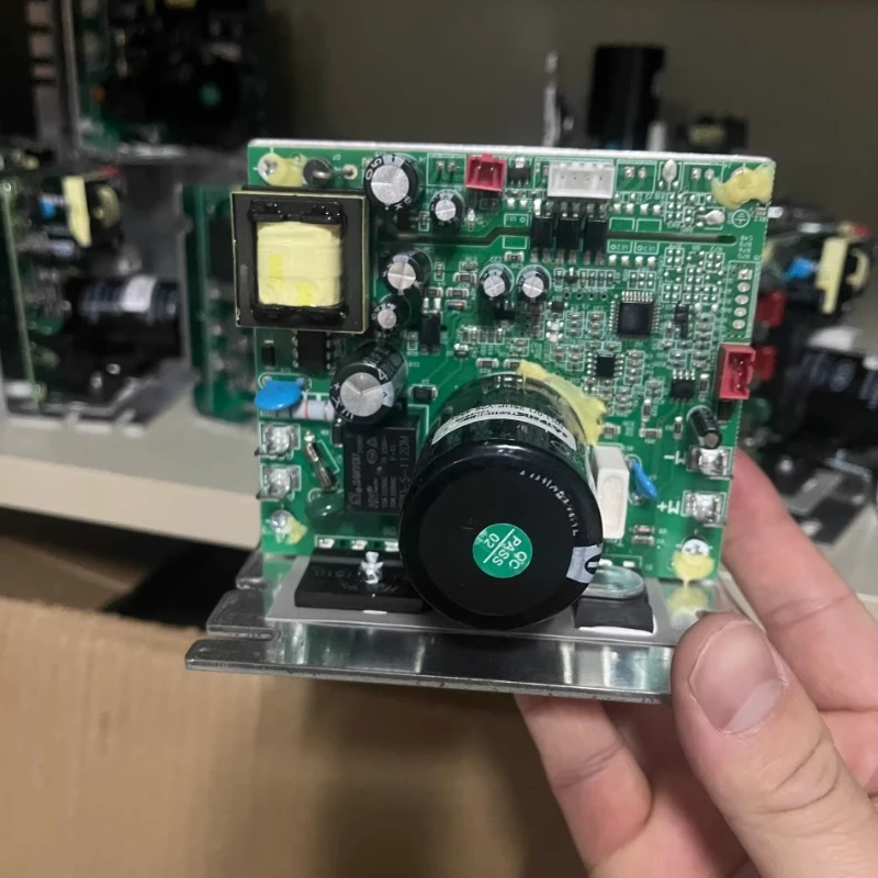 Suitable for Yijian treadmill T900 ELF E3 JD618 8088D circuit board main board
Suitable for Yijian treadmill T900 ELF E3 JD618 8088D circuit board main board