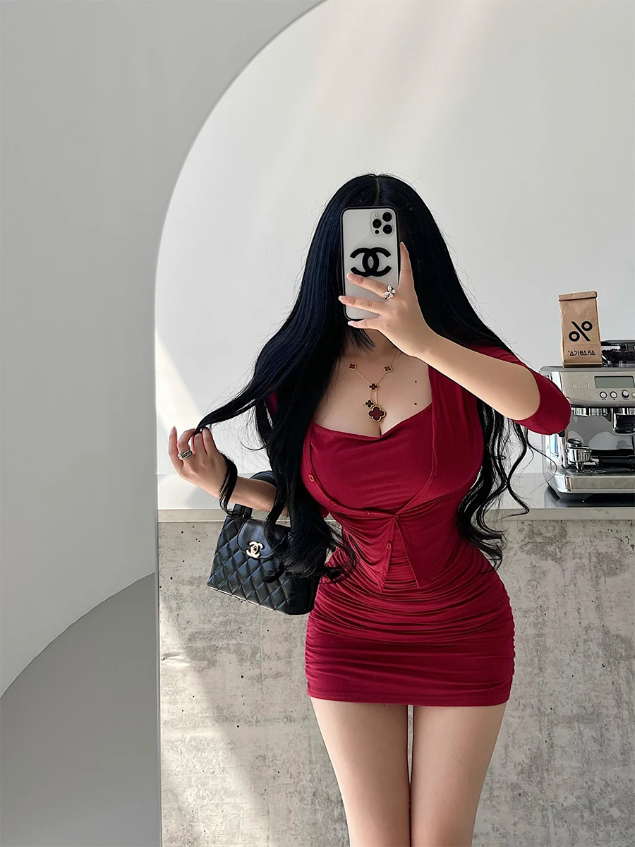 Sexy Young Girl Day Pure Desire Strapless Pleated Wrap Bodycon Dress Single Button Open Cardigan Top Set Fashionable Women's ...
Sexy Young Girl Day Pure Desire Strapless Pleated Wrap Bodycon Dress Single Button Open Cardigan Top Set Fashionable Women's ...