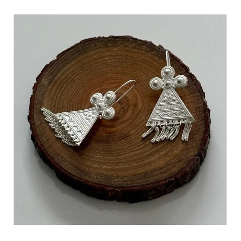 Ethnic Style Ancient Silver Yi Fringed Earrings Light Luxury High-end Earrings Niche Design Handmade Earrings
Ethnic Style Ancient Silver Yi Fringed Earrings Light Luxury High-end Earrings Niche Design Handmade Earrings