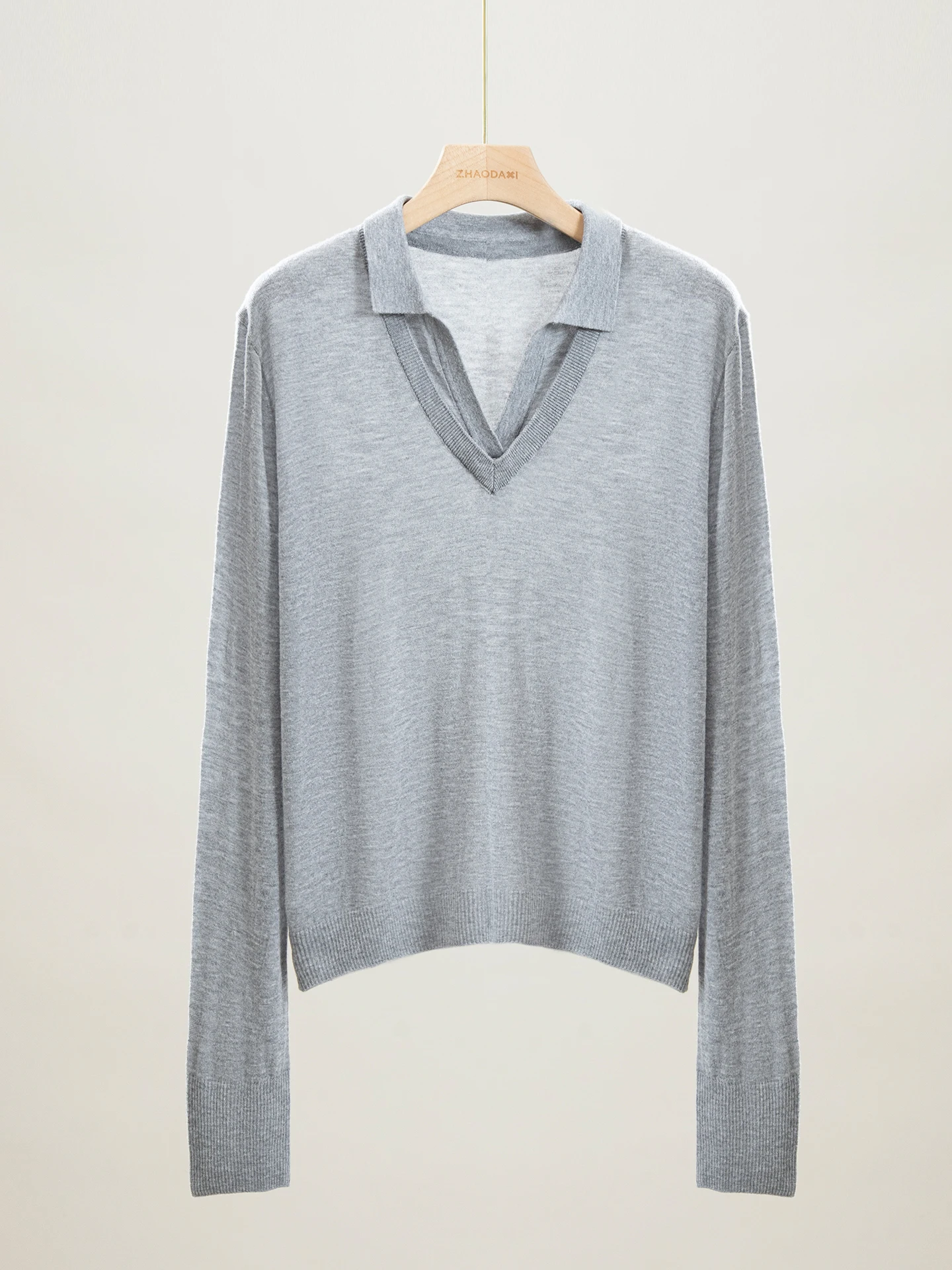 Grey Series T-Shirt Layered Look Loose And Elegant Basic Colors Easy to Match Wool Blend Knitted Top for Women Spring Season
Grey Series T-Shirt Layered Look Loose And Elegant Basic Colors Easy to Match Wool Blend Knitted Top for Women Spring Season