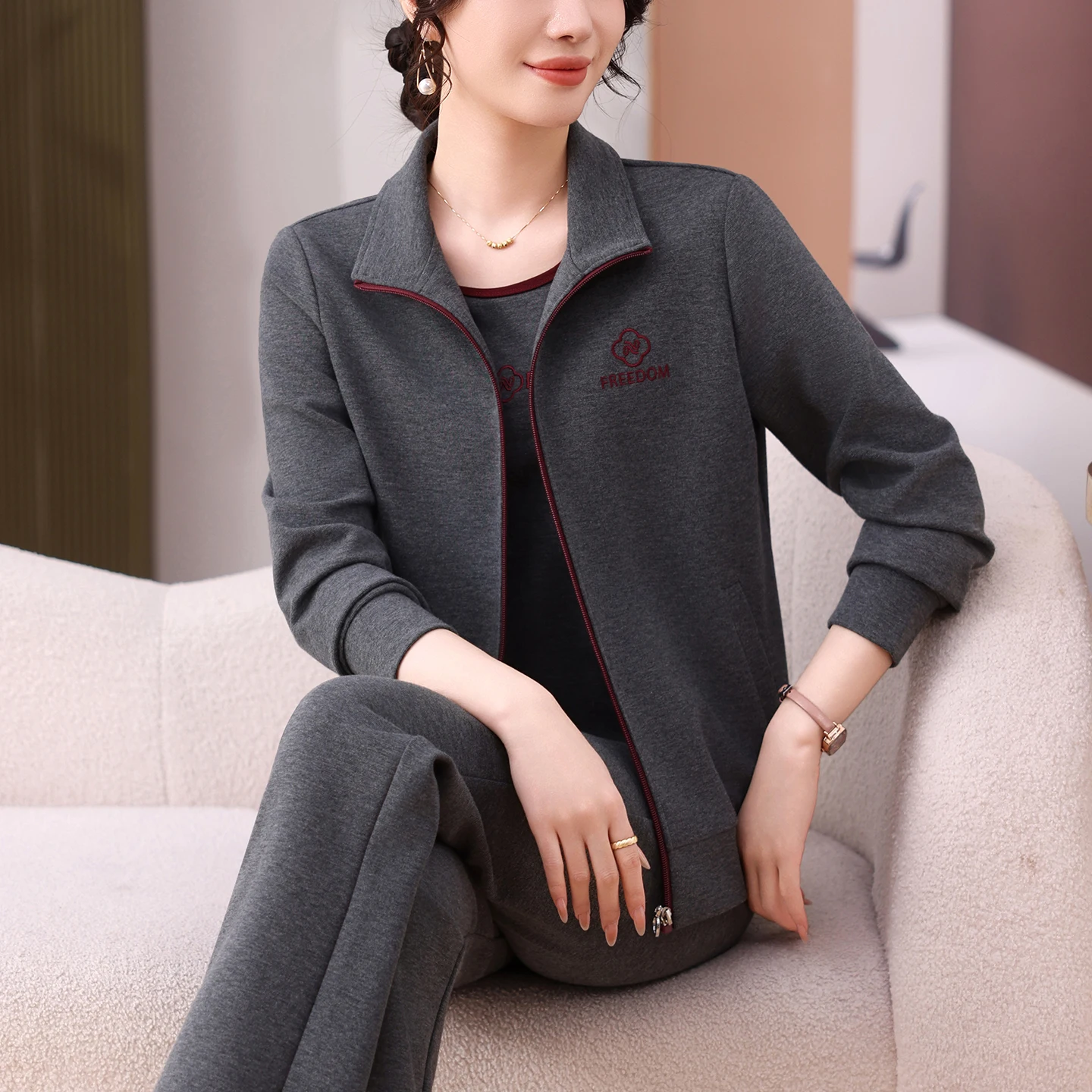 Mid-Aged Women's Spor Tee-Piece Suit Autumn Outerwear Loose Fit Long Pants Zipper Closure Regular Sve Polyester Blend
Mid-Aged Women's Spor Tee-Piece Suit Autumn Outerwear Loose Fit Long Pants Zipper Closure Regular Sve Polyester Blend