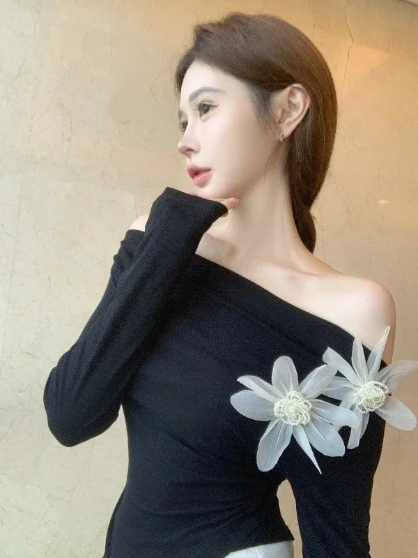 Autumn New Side Gathered 3D Flower One Shoulder Women's Design Sensation Asymmetrical Long Sleeve T-Shirt Commute Style Stand...
Autumn New Side Gathered 3D Flower One Shoulder Women's Design Sensation Asymmetrical Long Sleeve T-Shirt Commute Style Stand...
