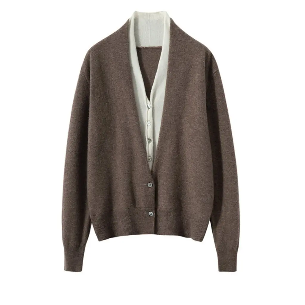 Women's Cashmere V-Neck Button-Blocked Knitwear Short Loose Fake Two-Piece Bottoming Top for Autumn And Winter
Women's Cashmere V-Neck Button-Blocked Knitwear Short Loose Fake Two-Piece Bottoming Top for Autumn And Winter