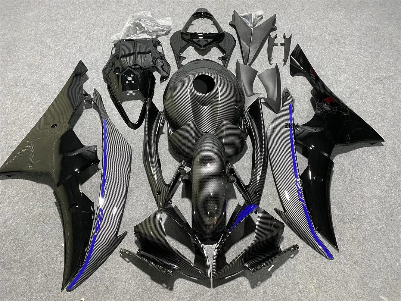 Новый комплект обтекателей из АБС-пластика, подходит для YAMAHA YZF- R6 08 09 10 11 12 13 14 15 16 2008 2009 2010 2011 2012 2013 2014 2015 2016 углеродное волокно
Новый комплект обтекателей из АБС-пластика, подходит для YAMAHA YZF- R6 08 09 10 11 12 13 14 15 16 2008 2009 2010 2011 2012 2013 2014 2015 2016 углеродное волокно