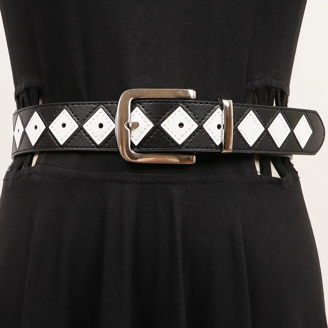 2026 Classic White Black Rhombus Pattern PU Leather Belts for Women Checkboard Style Jeans Strap Designer Belts Ceinture Femme
2026 Classic White Black Rhombus Pattern PU Leather Belts for Women Checkboard Style Jeans Strap Designer Belts Ceinture Femme