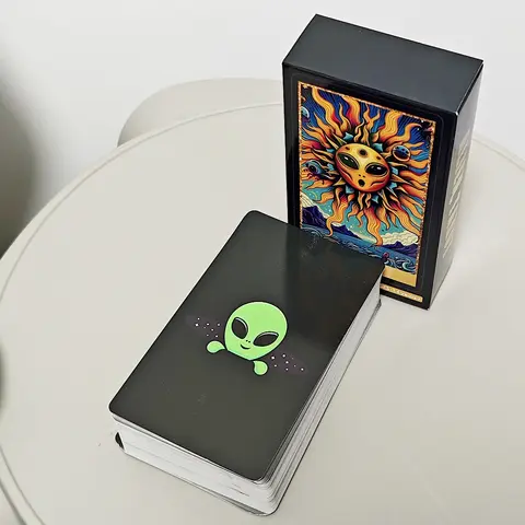 Alien Tarot Cards 10.3*6cm 78 Pcs Tarot Cards Based on Rider Waite System