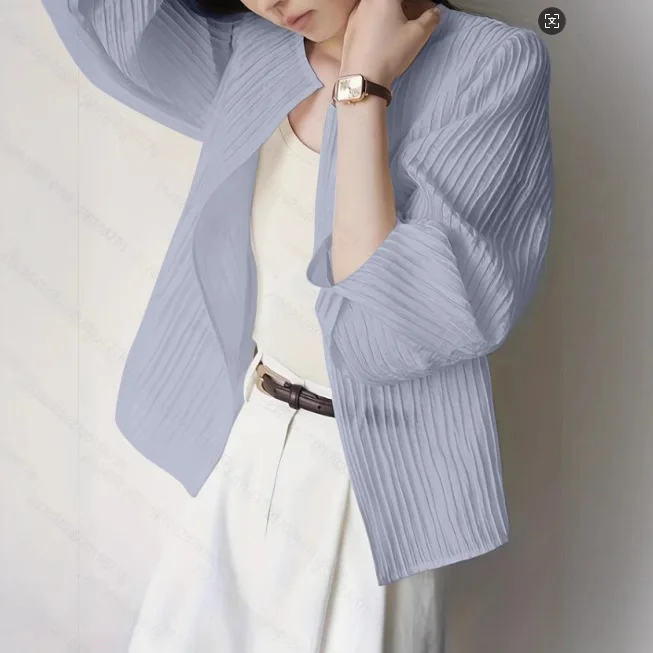 2025 Versatile Beige Crumpled Three-dimensional Vertical Pattern Sleeve Shirt Women's Spring New Commuter Sunscreen
2025 Versatile Beige Crumpled Three-dimensional Vertical Pattern Sleeve Shirt Women's Spring New Commuter Sunscreen