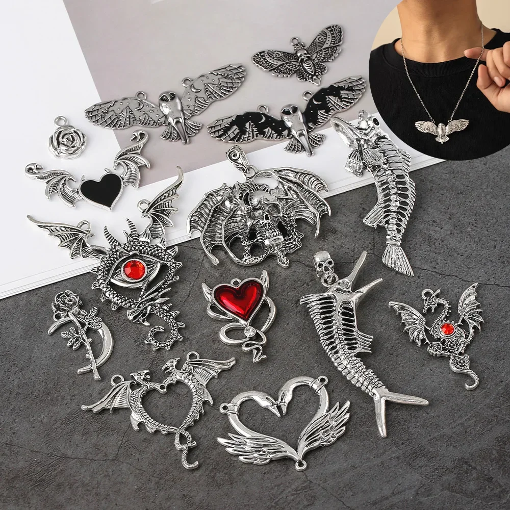Halloween accessories, dark Gothic heart-shaped, fashionable clothing accessories, alloy Gothic style accessories
Halloween accessories, dark Gothic heart-shaped, fashionable clothing accessories, alloy Gothic style accessories