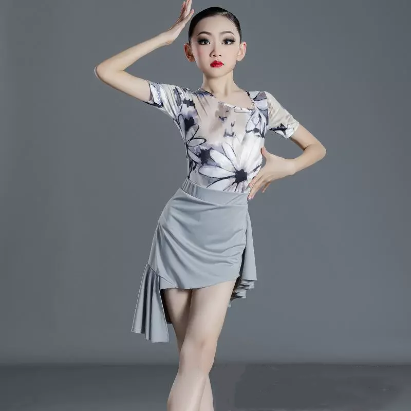 2 Piece Sets Girl Latin Jumpsuit Skirt Tutu Baby Outfit Dance Costume Kids Clothing Girls Latin Bodysuit Summer Children's Suit
2 Piece Sets Girl Latin Jumpsuit Skirt Tutu Baby Outfit Dance Costume Kids Clothing Girls Latin Bodysuit Summer Children's Suit