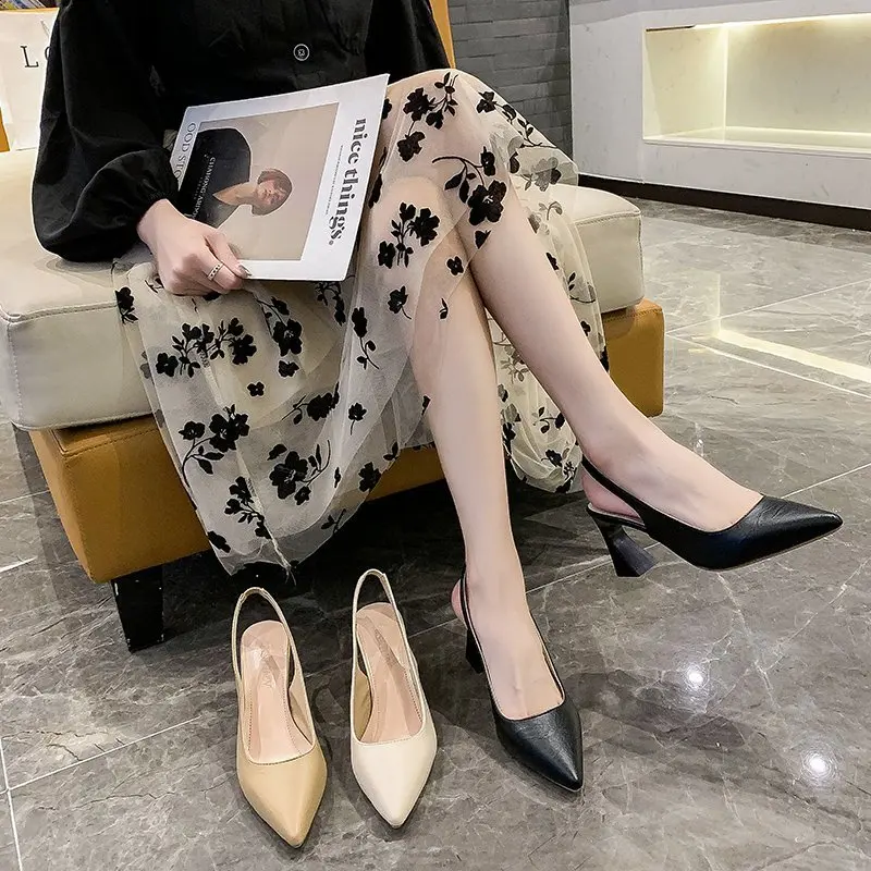 2026 Summer Fashion New Pointed Stiletto Sandals Breathable PU Comfortable Elegant Simple Casual Baotou Women's Sandals.
2026 Summer Fashion New Pointed Stiletto Sandals Breathable PU Comfortable Elegant Simple Casual Baotou Women's Sandals.